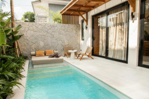 PROMO! Villa Rosa - New Luxury 1 bedroom villa in Canggu - 2 minutes to Echo beach